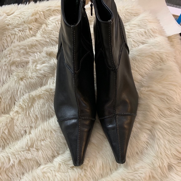 Black PERFECT CONDITION point toe booties - Picture 2 of 4